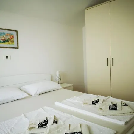 Lägenhet Apartma Ceh